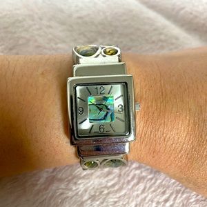 PEARL FACE SILVER WATCH